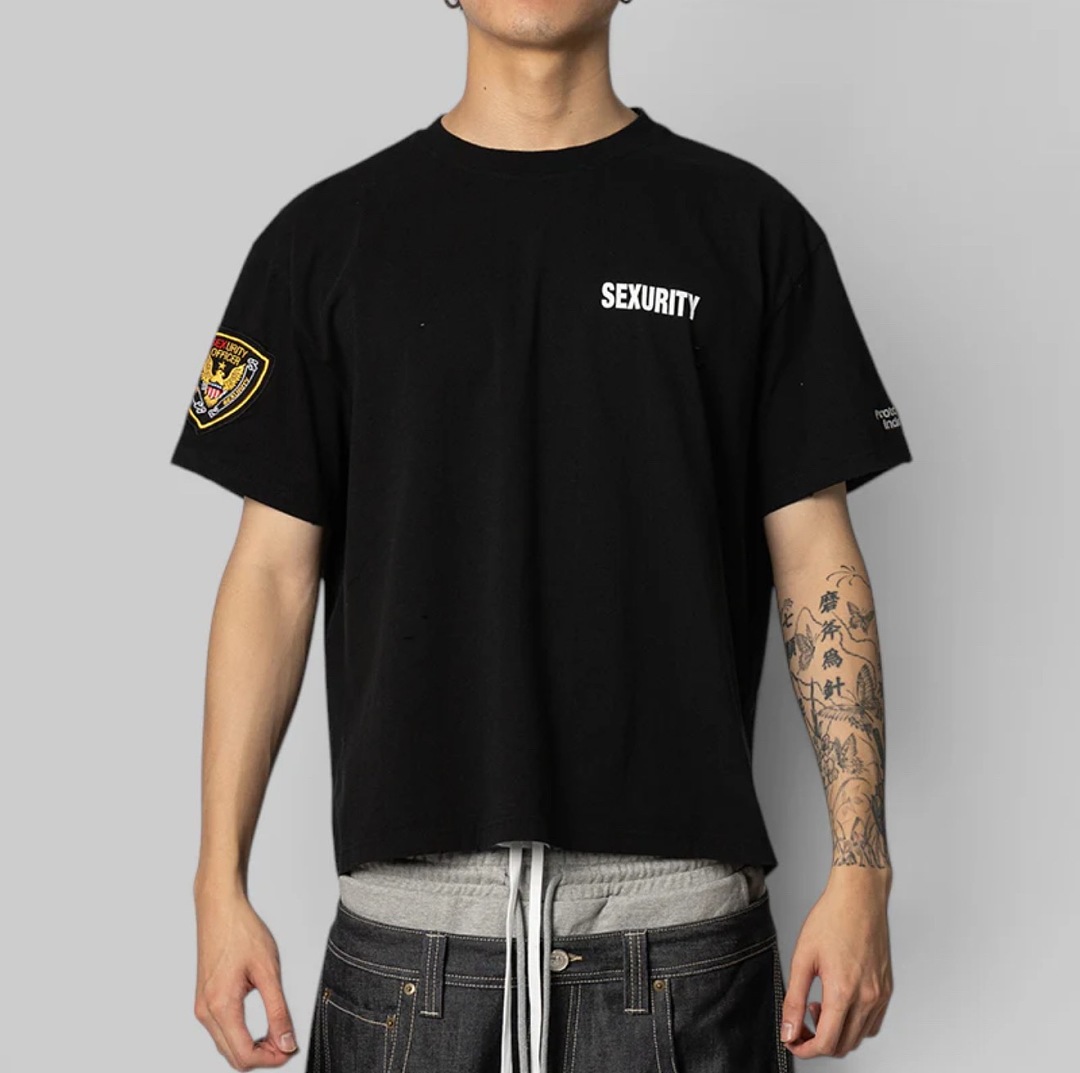 Streetwear Brand Vintage - Übergroßes Distressed American Brand T-Shirt für